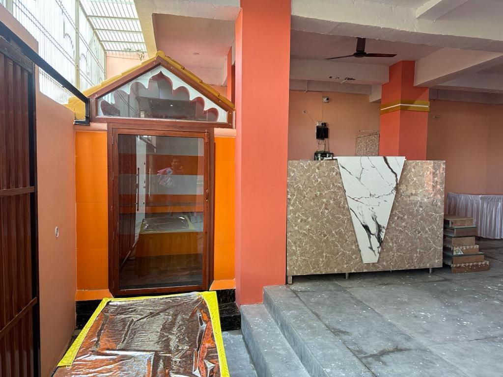 Siyaram Kunj Hotel Ayodhya ภายนอก รูปภาพ