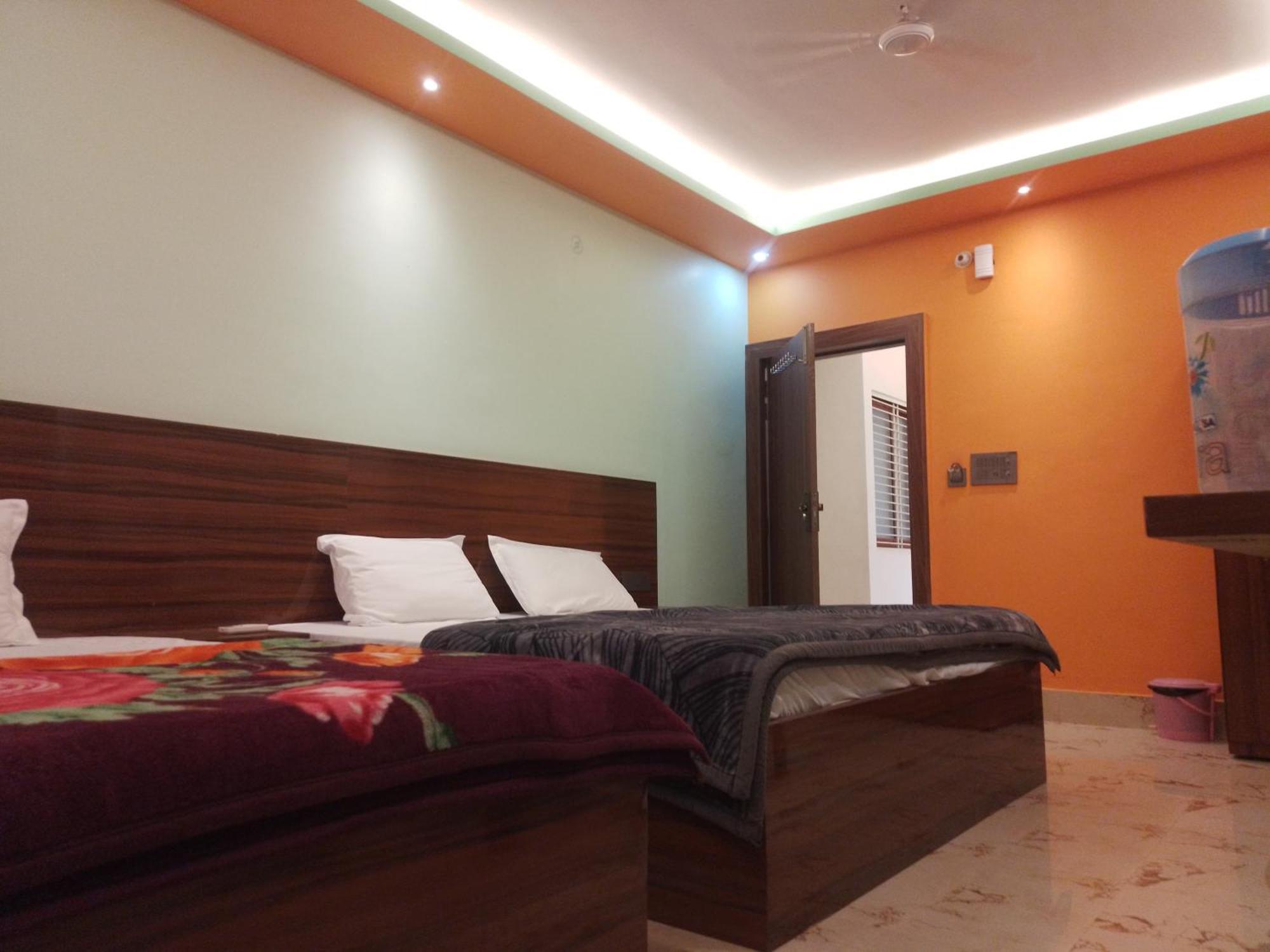 Siyaram Kunj Hotel Ayodhya ภายนอก รูปภาพ