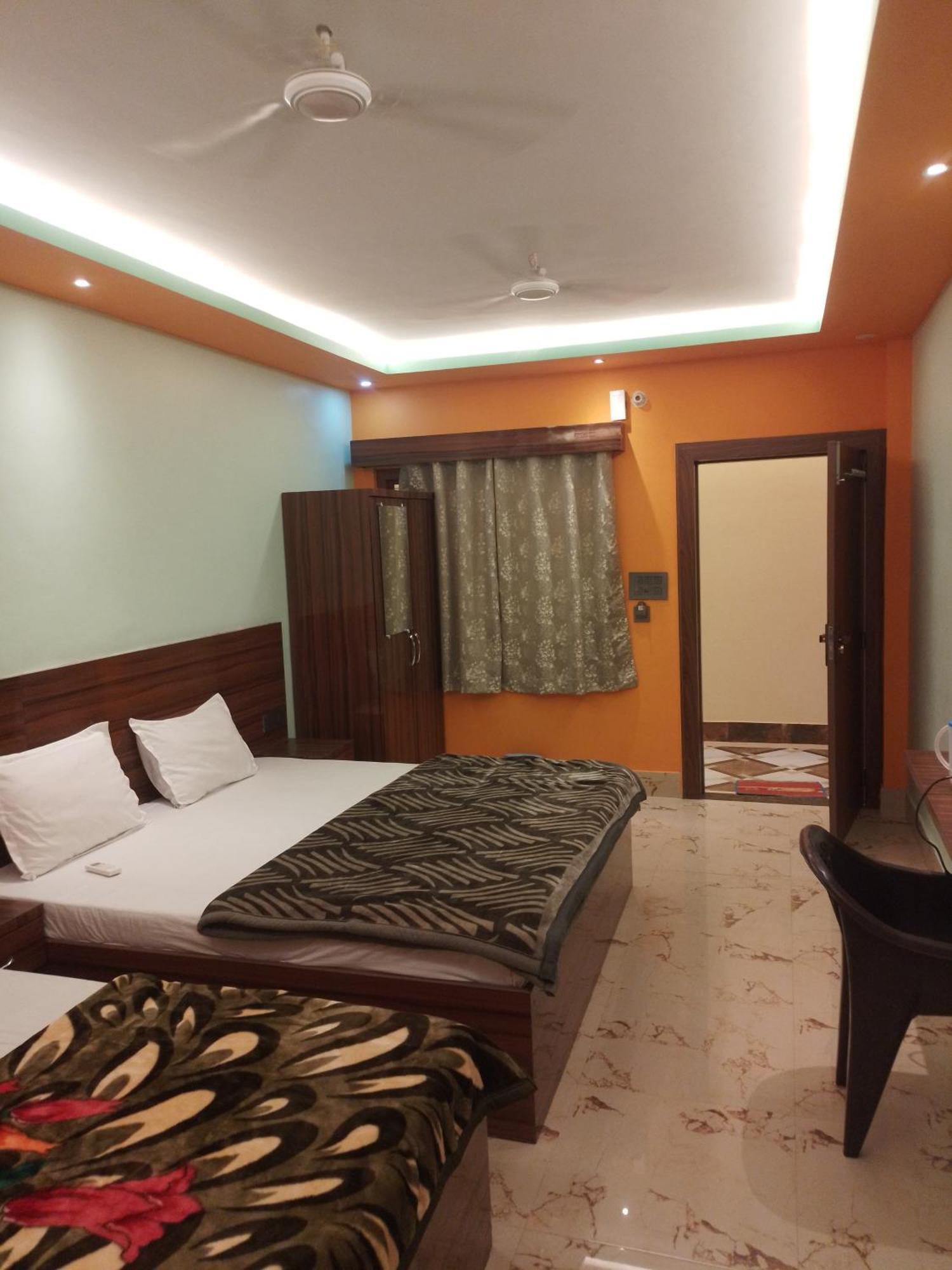 Siyaram Kunj Hotel Ayodhya ภายนอก รูปภาพ